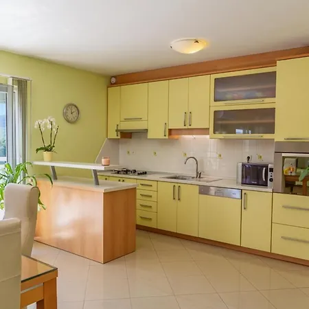 Hébergement de vacances House Anetta With 5 Bedrooms Imotski