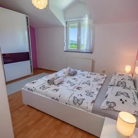 House Anetta With 5 Bedrooms *