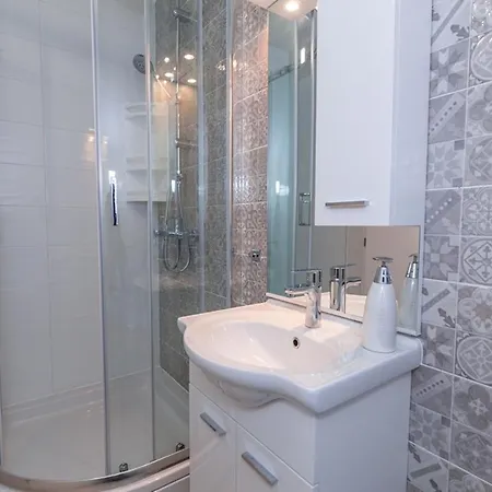 Hébergement de vacances House Anetta With 5 Bedrooms Imotski