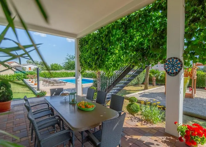 House Anetta With 5 Bedrooms *