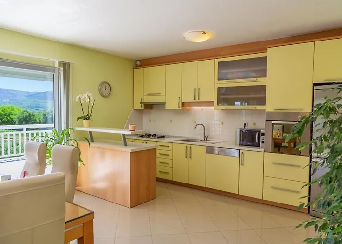 Hébergement de vacances House Anetta With 5 Bedrooms Imotski
