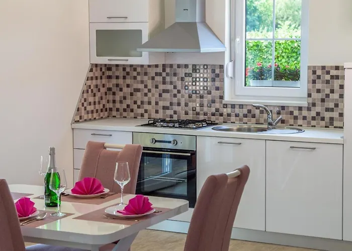 Hébergement de vacances House Anetta With 5 Bedrooms Imotski