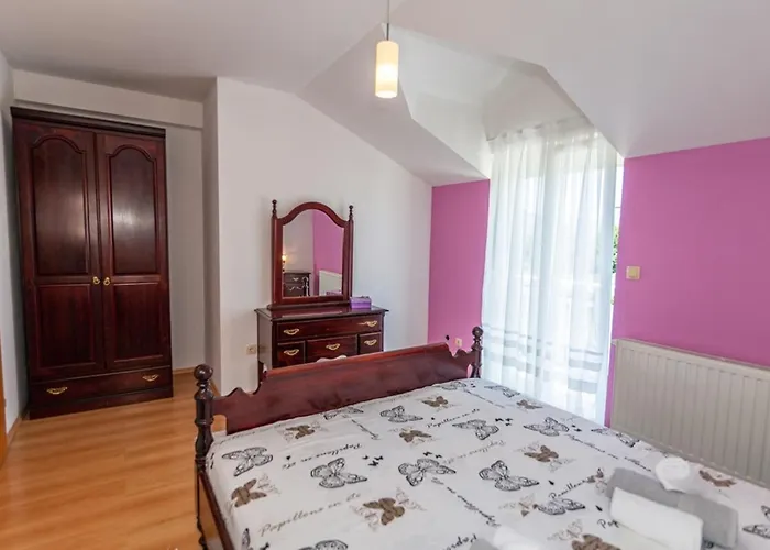 House Anetta With 5 Bedrooms Hébergement de vacances